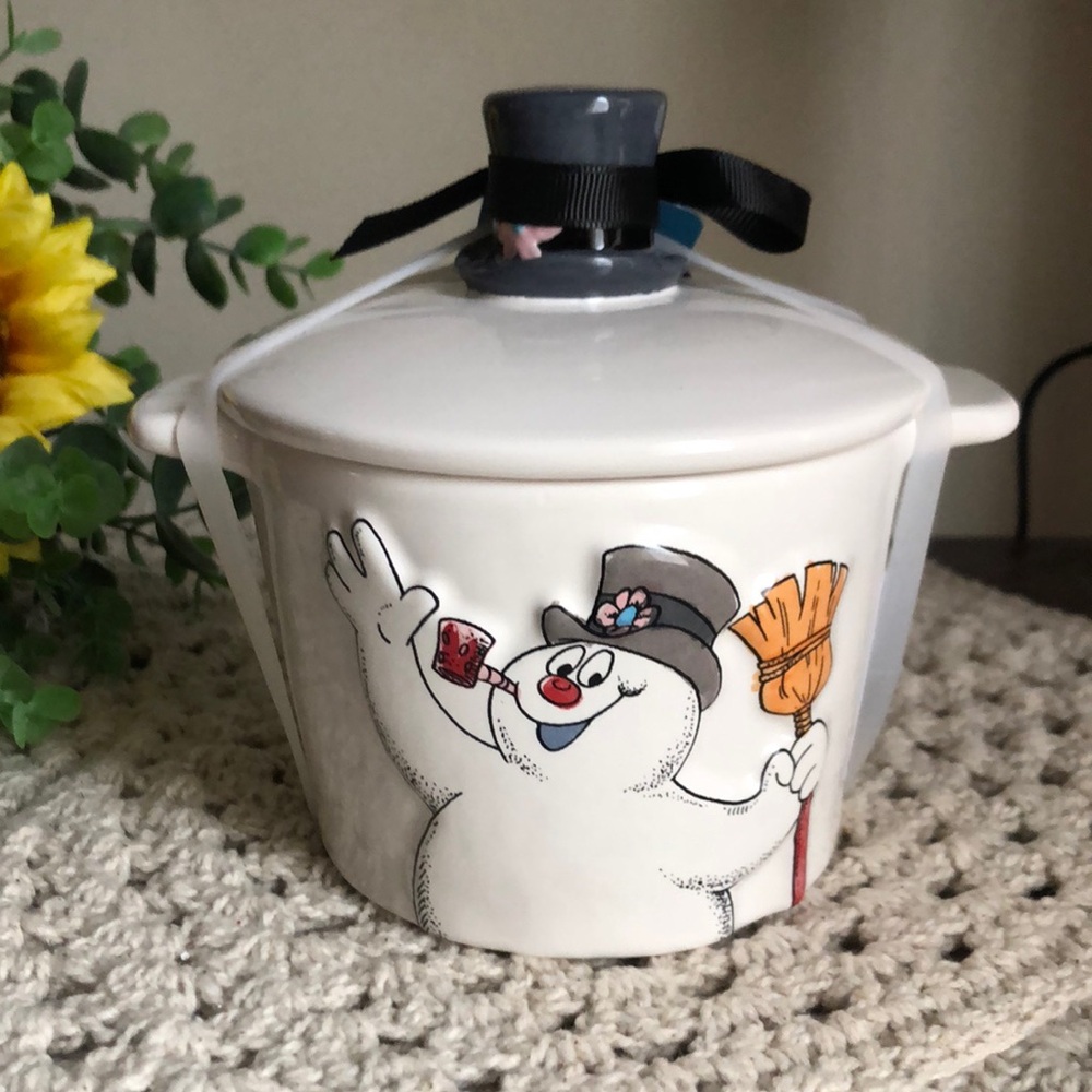 Rae Dunn Frosty the Snowman Lidded Dish